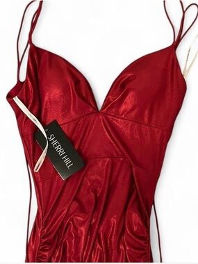 SHERRI HILL Dress size6, 53874 NWT - Wine
SOLD OUT ONLINE
